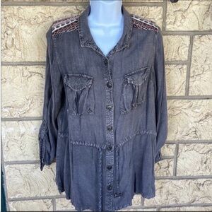 Maurices premium Button up blouse embroidered Gray Size Large